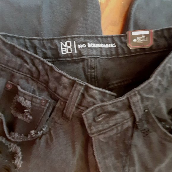 No Boundaries Jeans New w/Tags - Picture 2 of 5